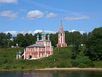 Kazan Verklärungskirche mit Uhrturm in Tutajew an der Wolga